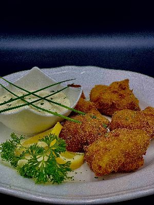 Velőrózsák rántva tartármártással (Fried pork's brains with tartar sauce)